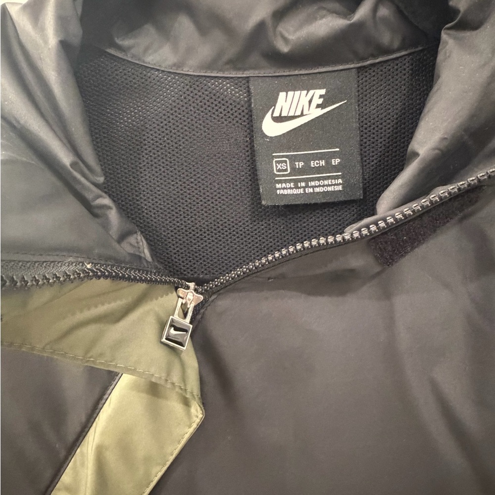 Nike Colorblock Utility Jacket in Olive, Black & Cream - Picture 4 of 7